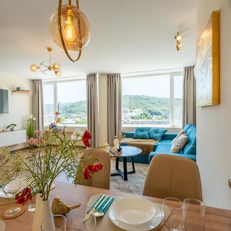 Golden Mountains Apartment