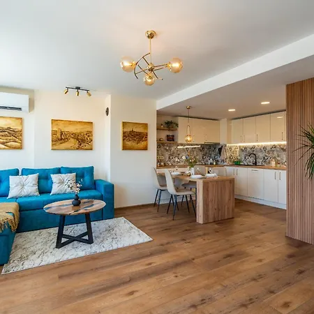 Apartment Golden Mountains