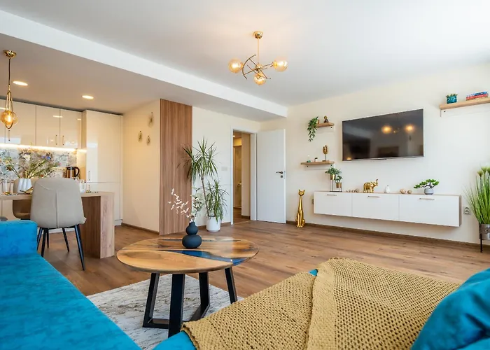 Golden Mountains * Габрово