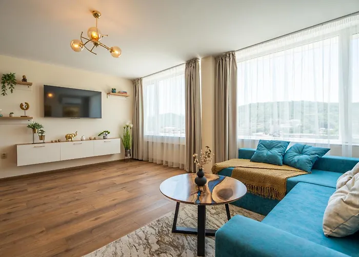 Апартаменты Golden Mountains *